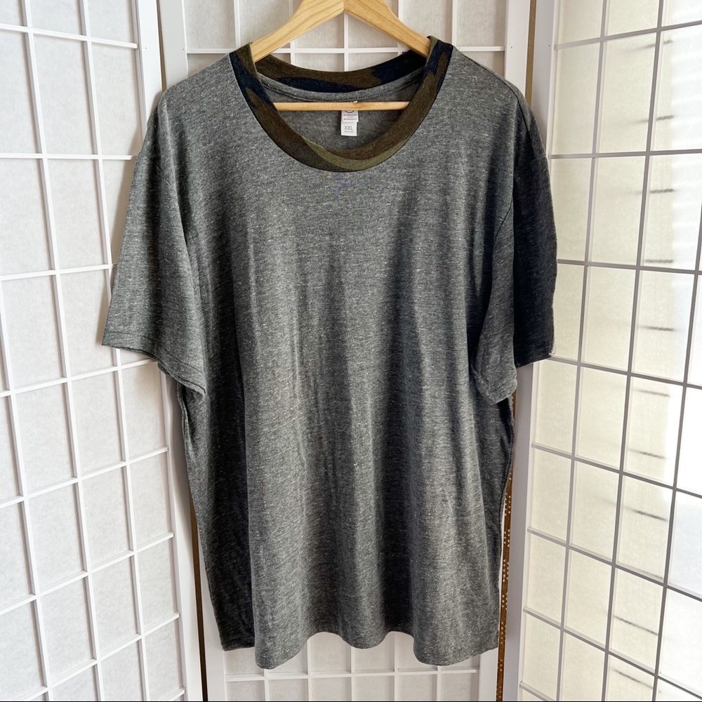 NWOT Alternative Apparel Earth Gray Crew Neck Short Sleeve Tee Camo Trim XXL